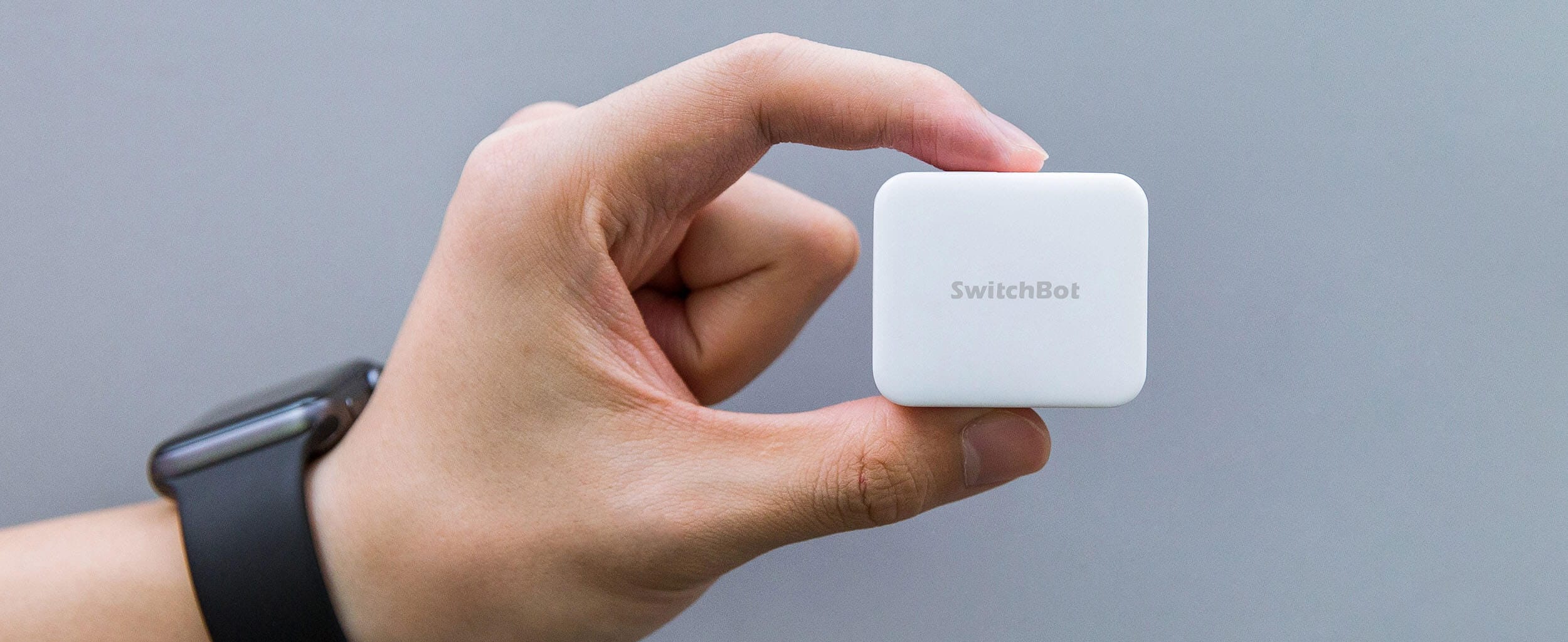 SwitchBot Bot Mehanicki Pritiskac na Kopcinja Mal i Neprimetliv