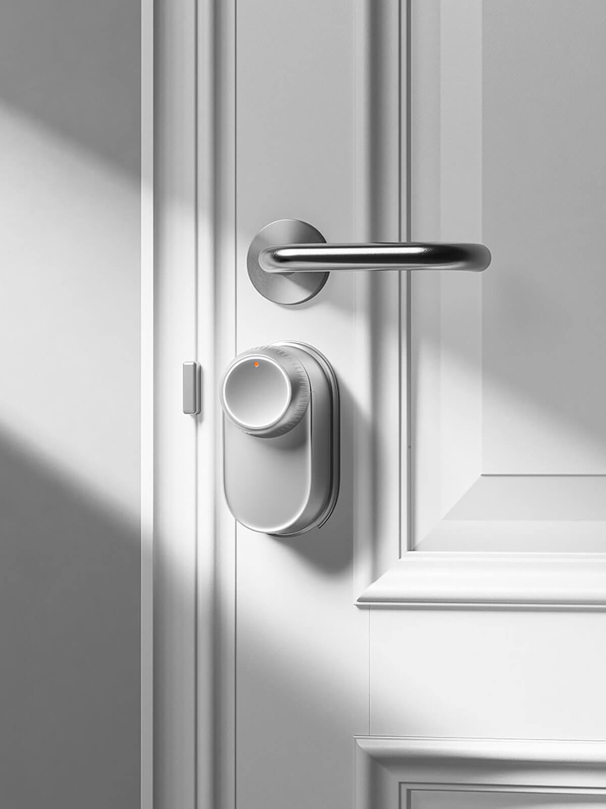 SwitchBot Lock Ultra Instalacija na svetla bela vrata